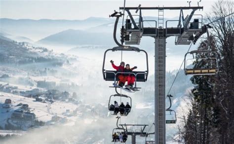 韓國滑雪：奔馳於白雪皚皚之巔，體驗無與倫比的刺激