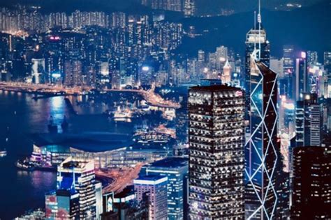 香港AI建站合規性與安全性圖示