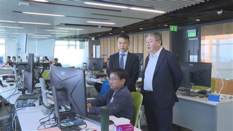 香港AI建站服務商哪家技術支援穩定？2025年終極比較