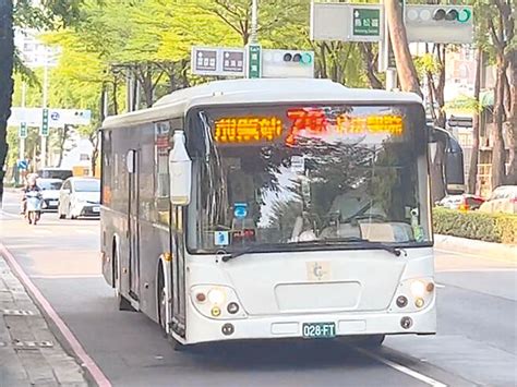 高雄公車，搭乘人次破億，帶動城市經濟發展