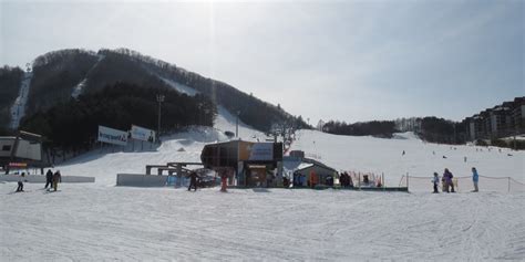 龍平滑雪場