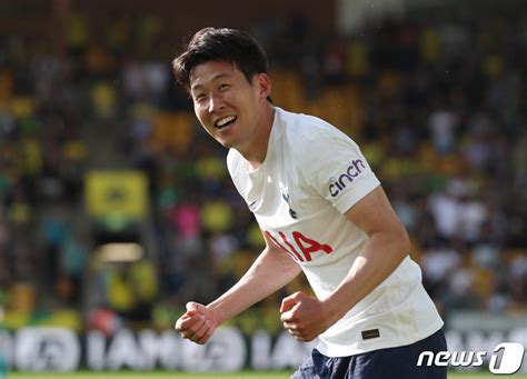 손흥민, 아시아 축구의 거물: