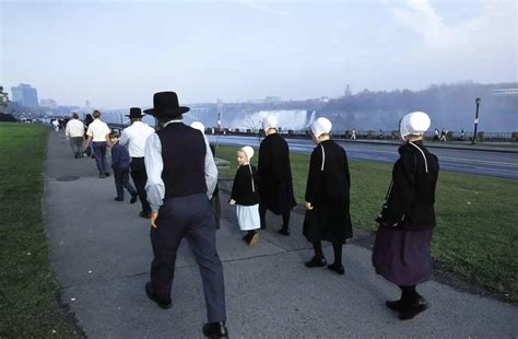  Amish Dresses: A Symbol of Modesty and Faith 