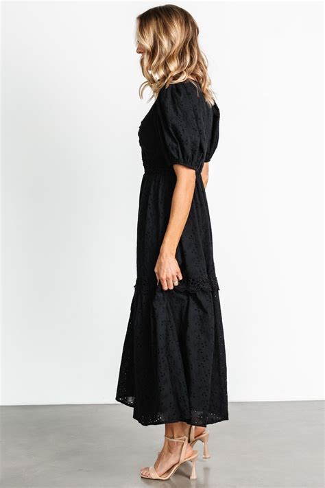  Eyelet Maxi Dress: 10,000 Ways to Stay Cool and Chic 