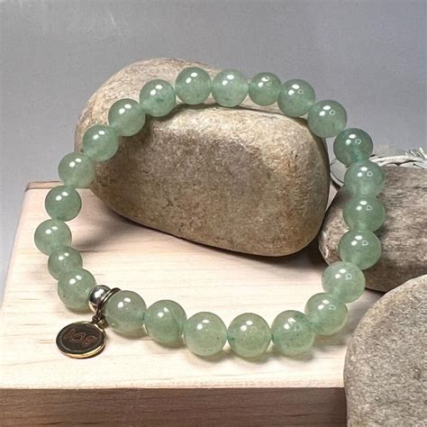  Gemstone Aventurine: A Soothing Charm for Luck and Well-being