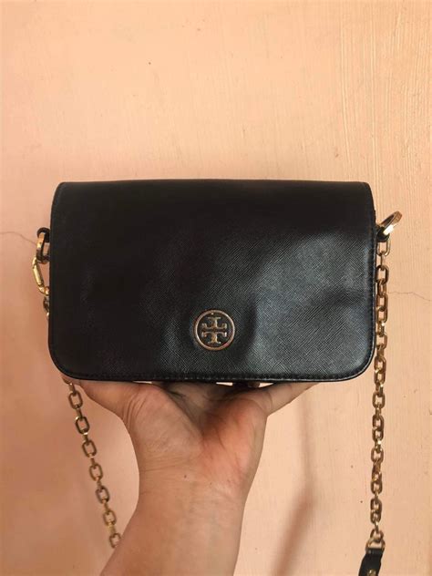  Introduction: Stepping into the World of Tory Burch Sling Bags 