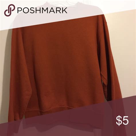  The Enduring Appeal of Rust-Colored Sweatshirts 