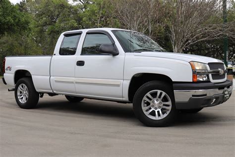 04 chevy silverado service 4wd PDF