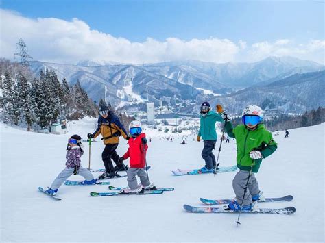 1. 滑雪適合什麼年齡段的人？