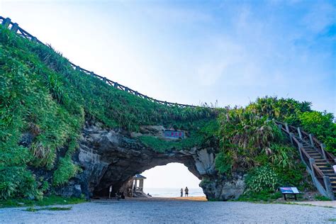 1. 石門洞露營區：海天一色，絕美秘境