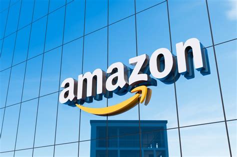 1. Amazon (AMZN): A Colossus on the Ascent