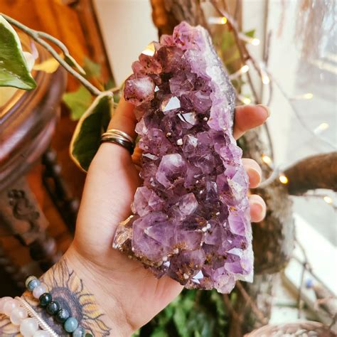 1. Amethyst: Guard against Negative Energy