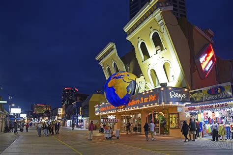 1. Atlantic City Boardwalk