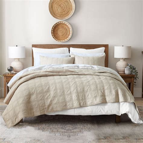 1. Bedding Style: