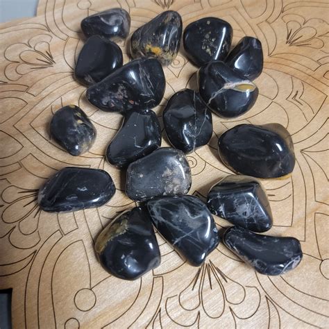 1. Black Onyx: A Stone for Grounding and Strength