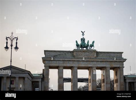 1. Brandenburg Gate: A Symbol of Unity