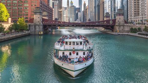 1. Chicago Architecture Foundation River Cruise