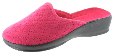 1. Closed-Toe Slippers: