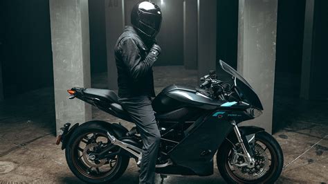 1. Define Your Motorcycle Dream: