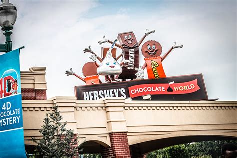 1. Dive into a Chocolatey Dream at the Hershey's Chocolate World