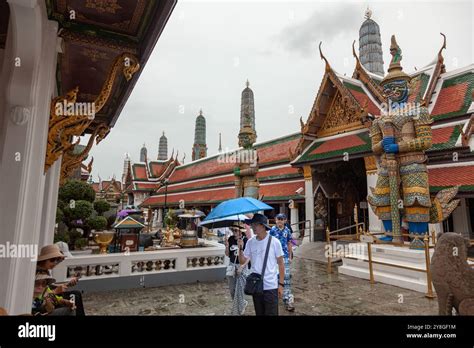 1. Explore the Grand Palace Complex