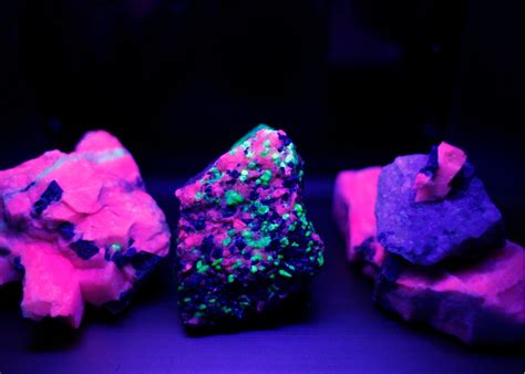 1. Fluorescent Minerals