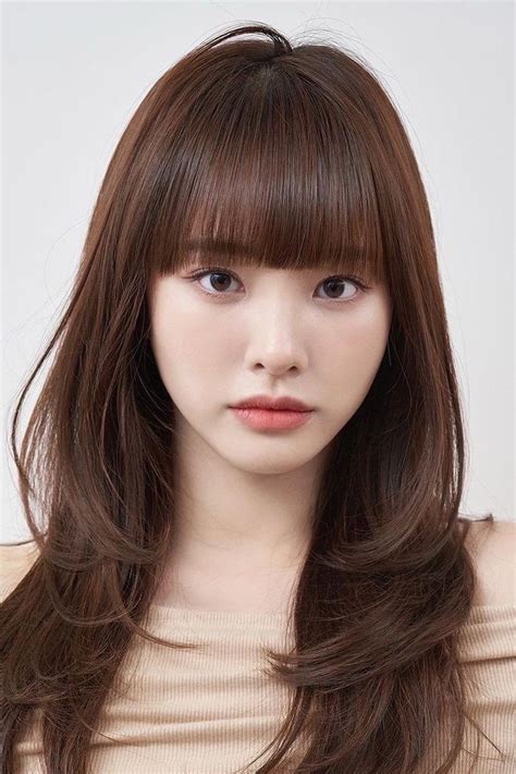 1. Full Bangs: