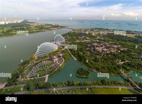 1. Gardens by the Bay (Marina Barrage)