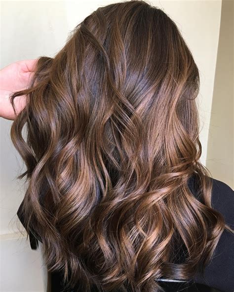 1. Golden Brown Highlights