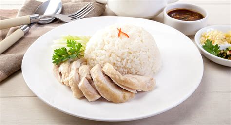 1. Hainanese Chicken Rice: