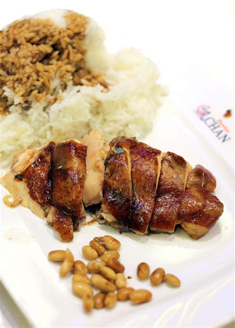 1. Hawker Chan (Michelin-Starred Soya Sauce Chicken)