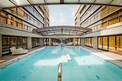 1. Hilton Madrid Airport Hotel: A Gateway to the Skies