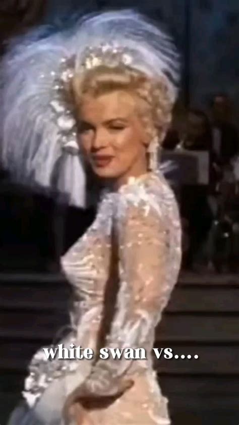 1. Hollywood Glamour (Blonde Bombshell)