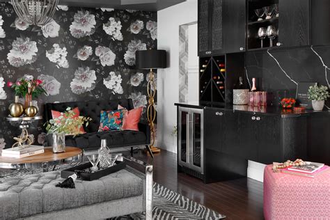 1. Home Cocktail Lounge: