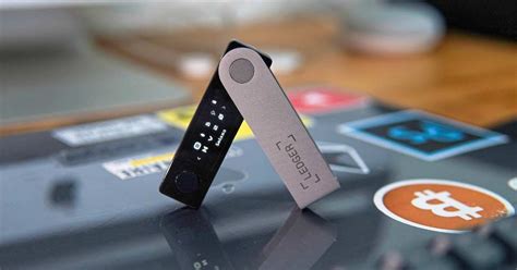 1. Ledger Nano X: