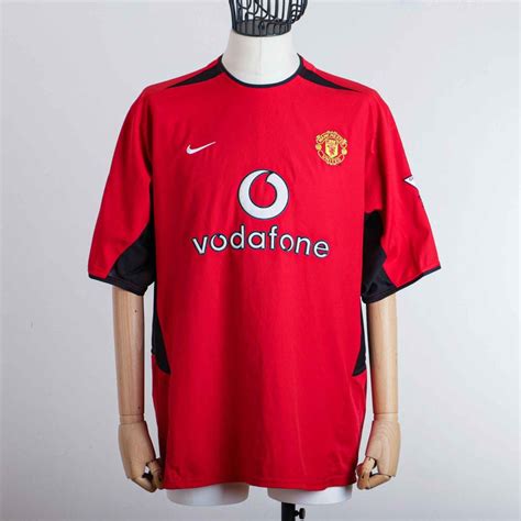 1. Manchester United Home Jersey (2003-2004)