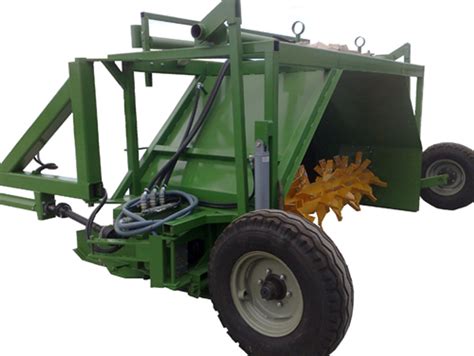 1. Manual Windrow Turners