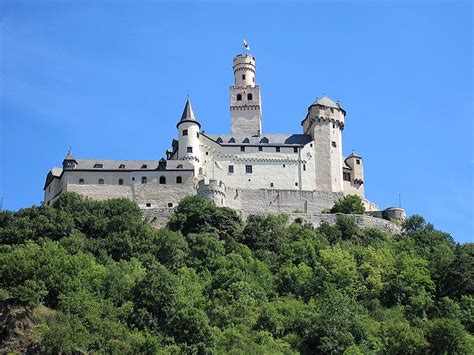 1. Marksburg Castle: A Majestic Fortress