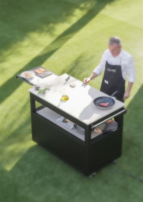 1. Massive Cooking Surface: