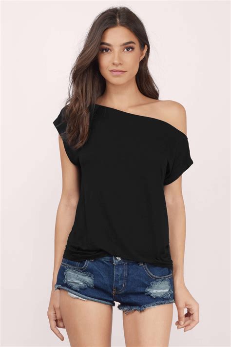 1. Off-the-Shoulder Tops: