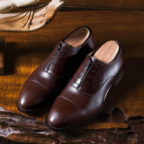 1. Oxford Shoes: