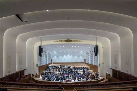 1. Philharmonic Hall: Liverpool's Symphony of Sound