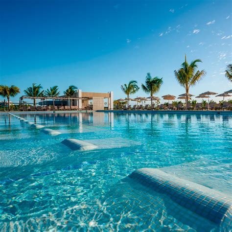 1. Riu Latino: A Vibrant Oasis in the Heart of the Hotel Zone