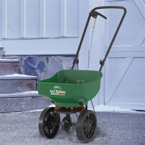 1. Scotts Turf Builder EdgeGuard Mini Broadcast Spreader