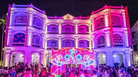 1. Singapore Night Festival (16 - 24 September)