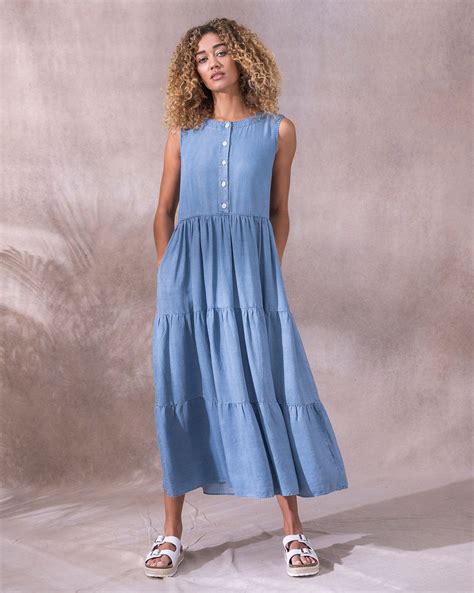 1. The Easy Summer Dress: Madewell Chambray Tiered Midi Dress