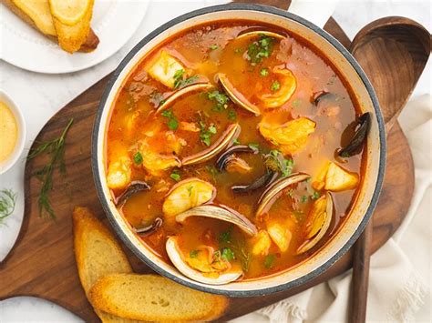 1. The Legendary Bouillabaisse (5 Stars)