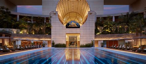 1. The Ritz-Carlton, Millenia Singapore