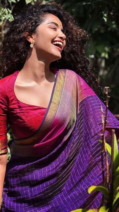 1. The Saree: A Timeless Masterpiece