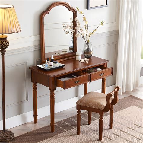 1. Traditional Dressing Tables: